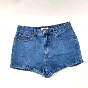 FOREVER 21  SHORT